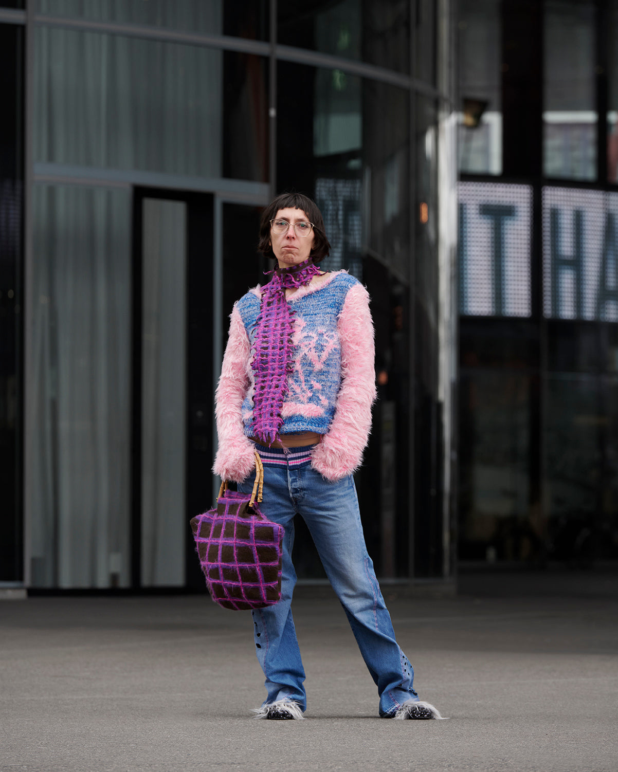 Low-waist up-cycled Jeans with knitted waist band