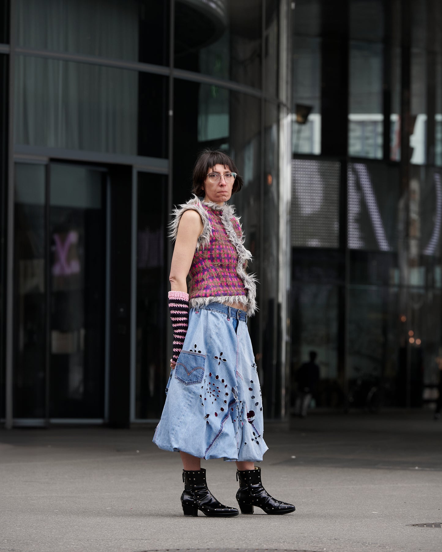 Low-waist balloon jeans skirt