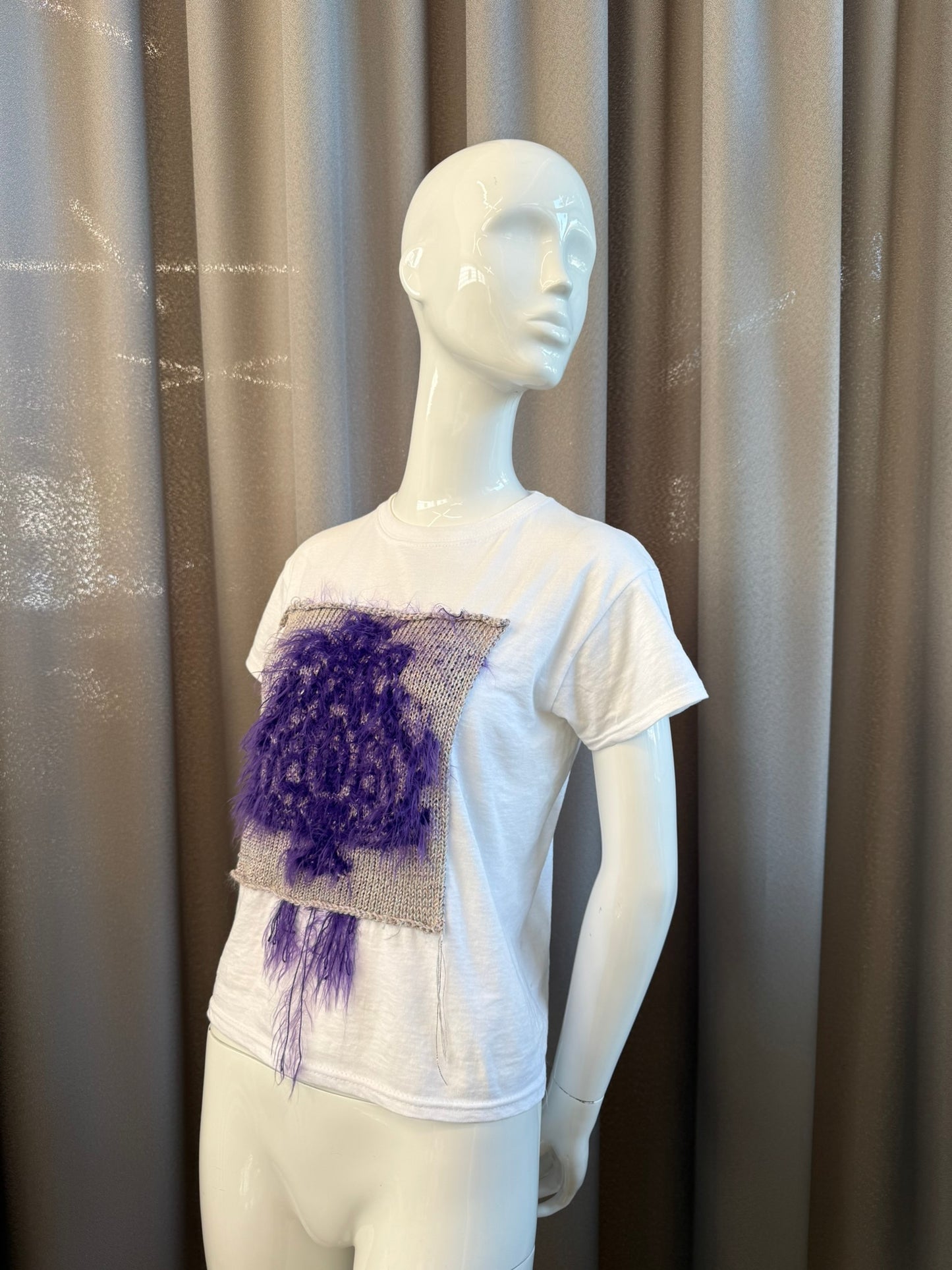 Knit T-Shirt "Vulva"