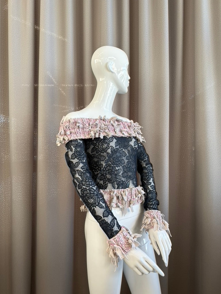 Chunky lace top