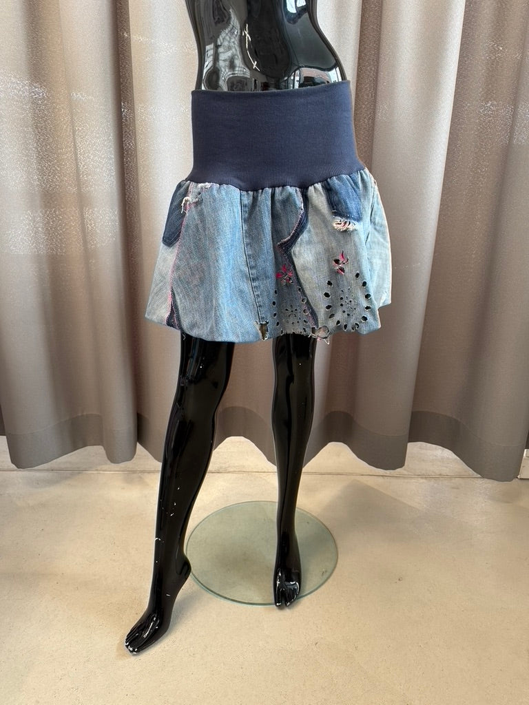 Low-waist balloon jeans skirt small