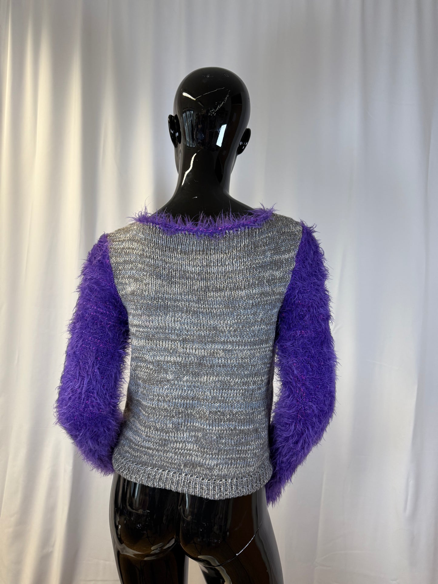 Peeing trans princess jumper grey/purple