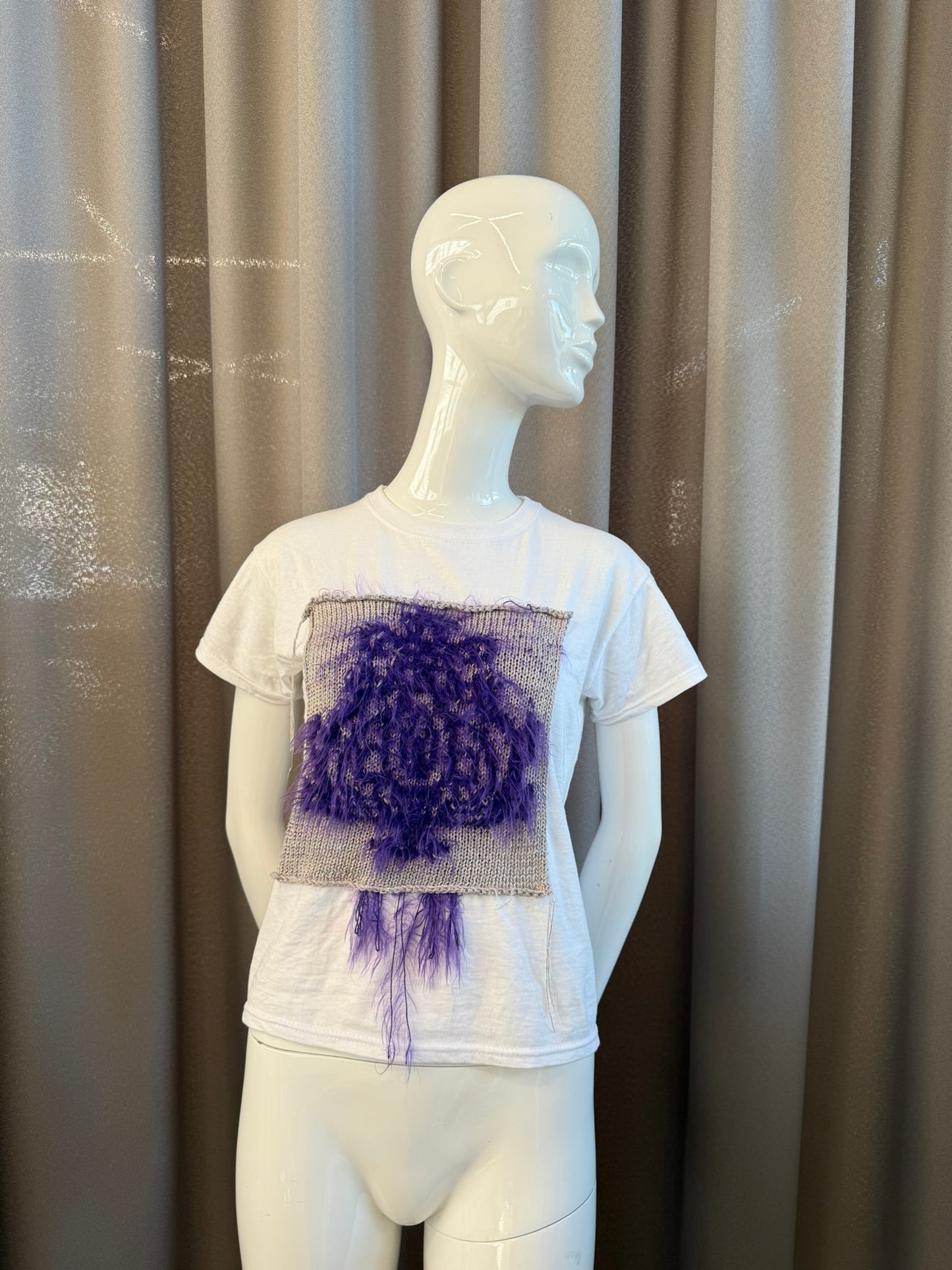 Knit T-Shirt "Vulva"