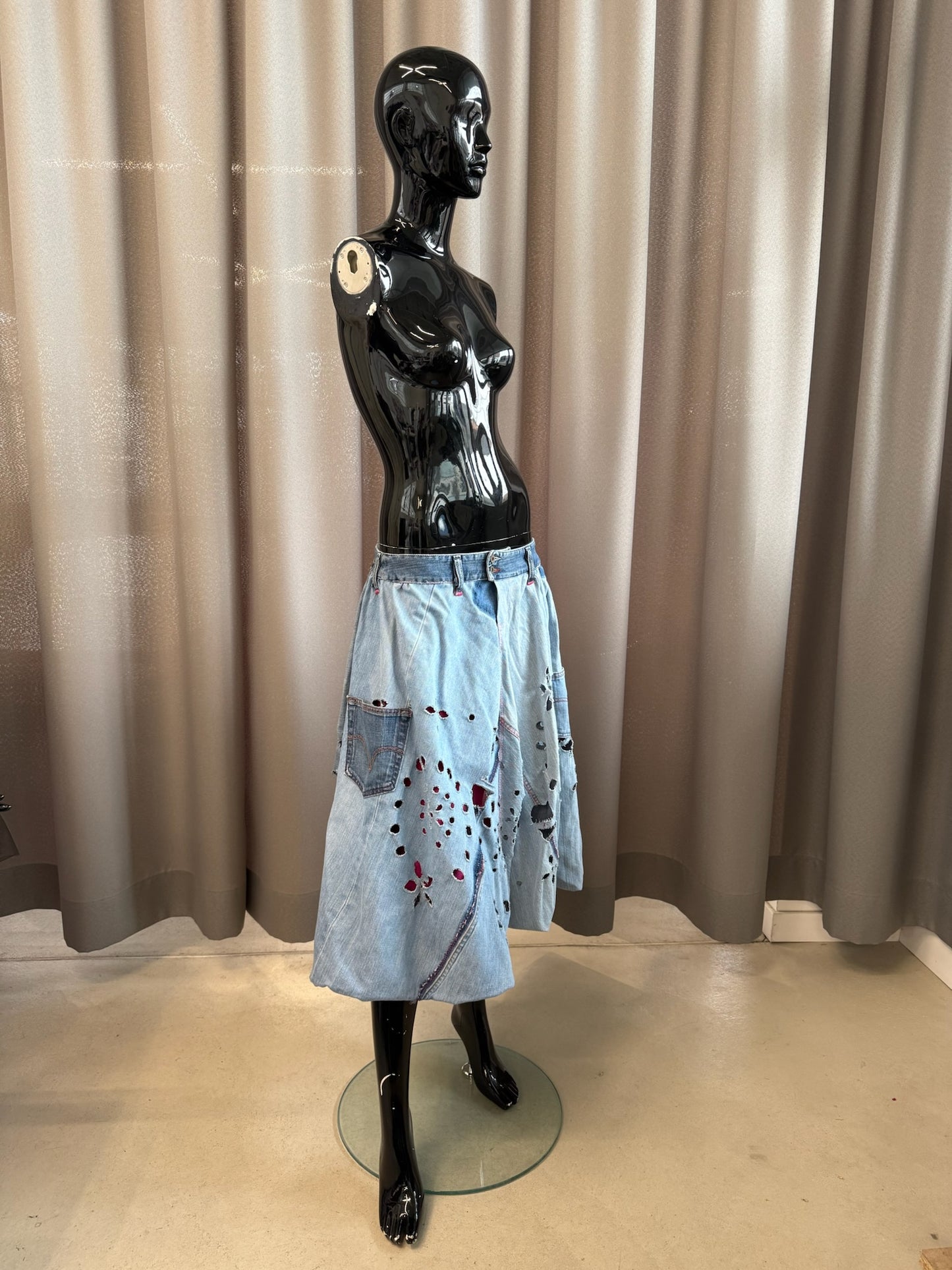 Low-waist balloon jeans skirt