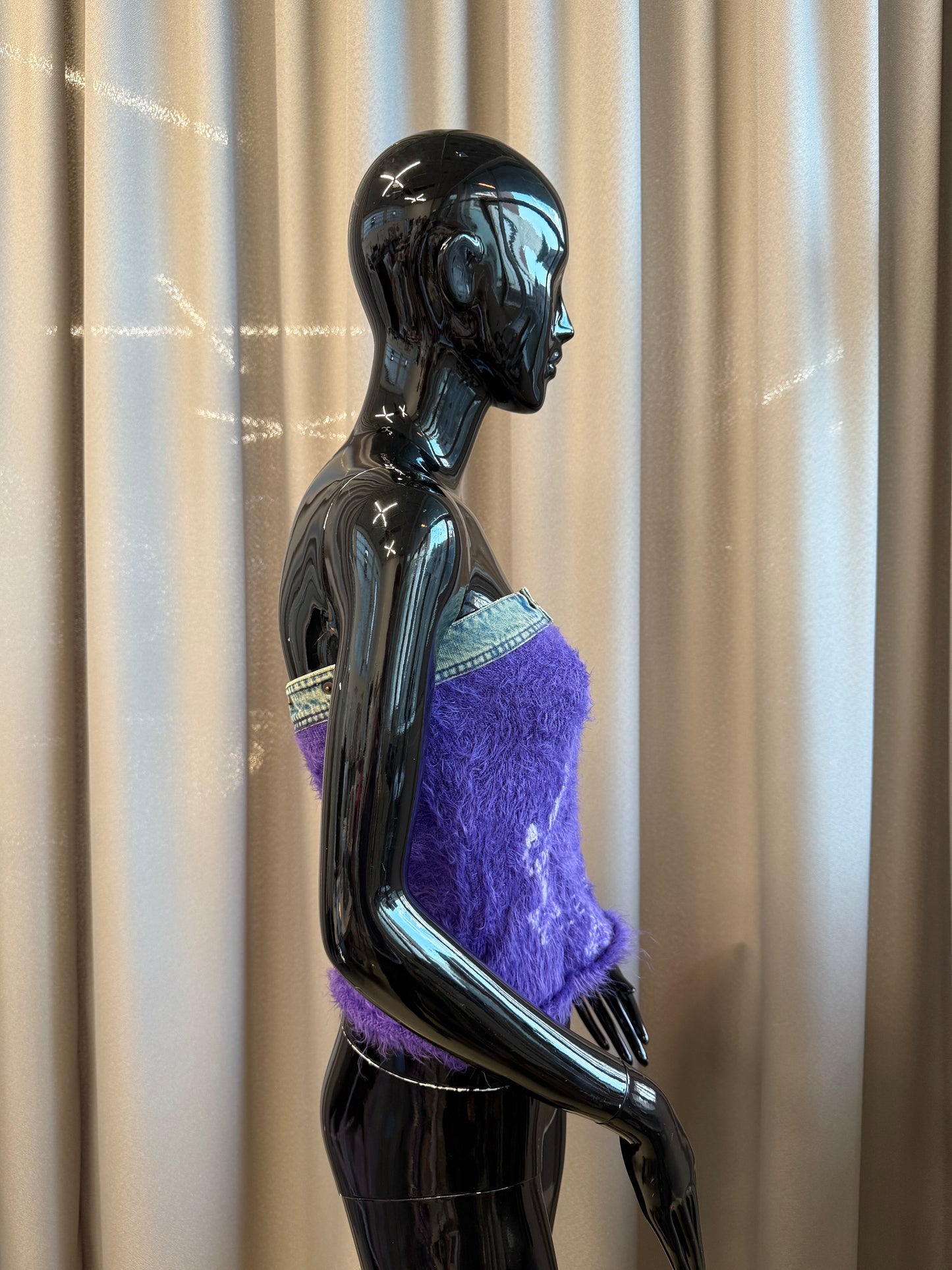 Ornament vagina top