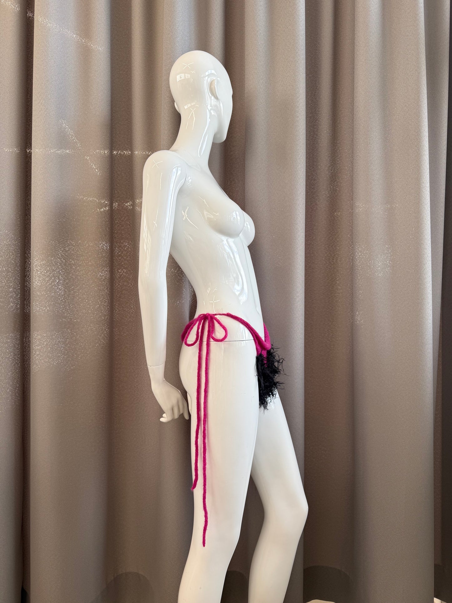 Hairy tanga pink
