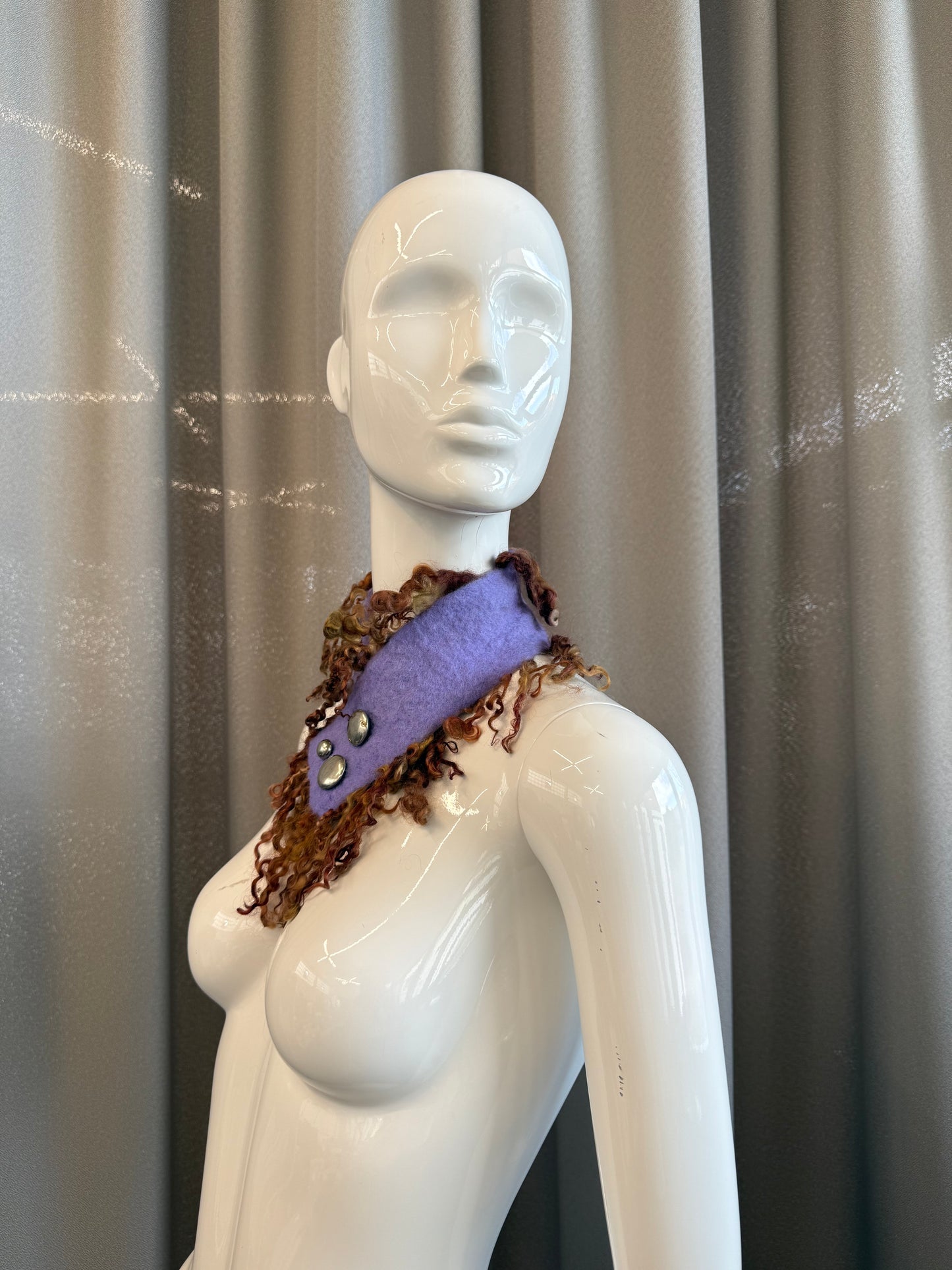 Milena felted collar purple