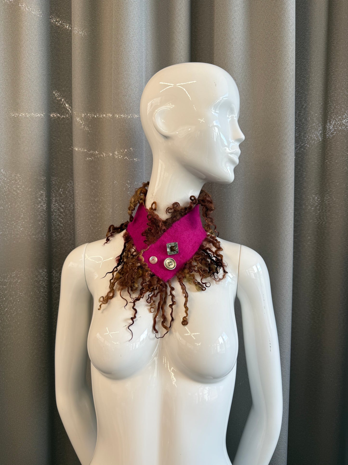 Milena felted colar pink