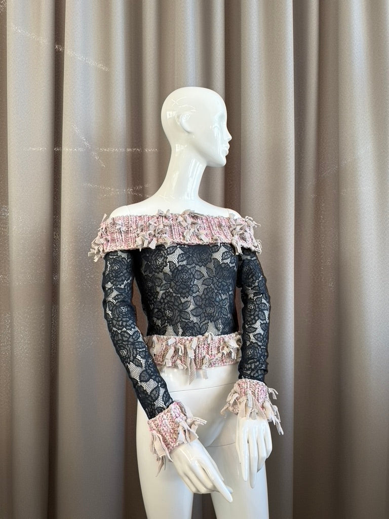 Chunky lace top