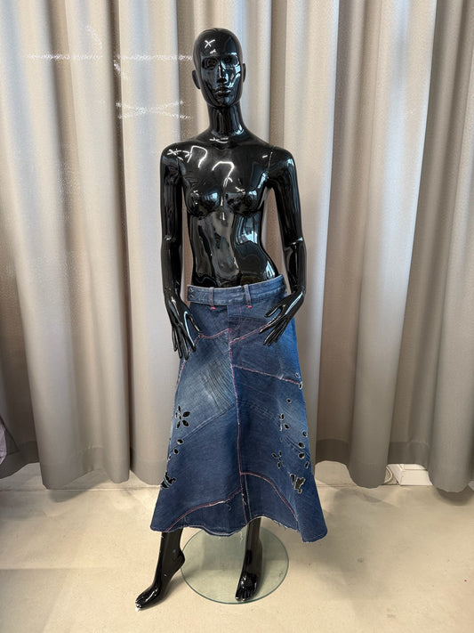 Low-waist lace jeans skirt