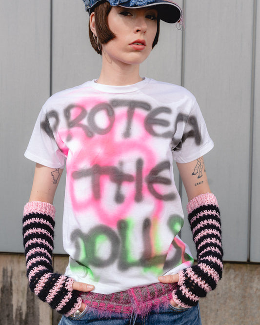 T-Shirt "Protect the Dolls"